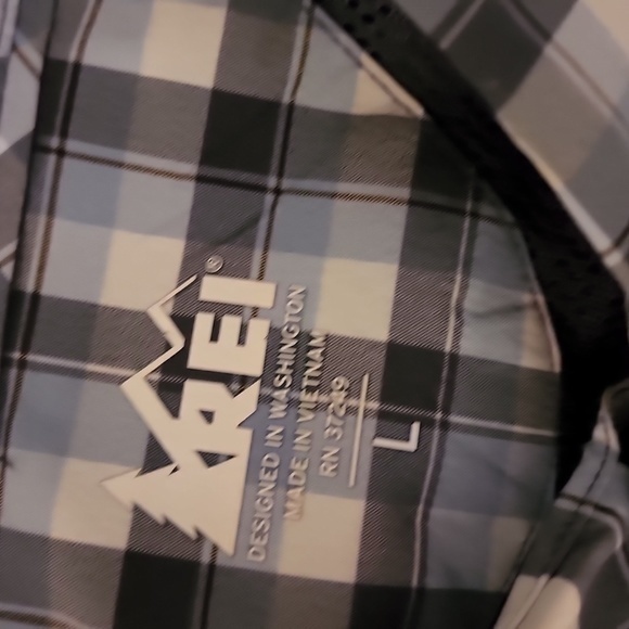 Rei sports shirt New lg - Picture 8 of 11
